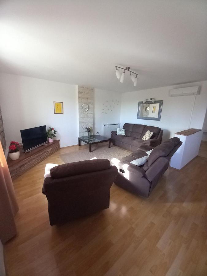 Casa Girasole Villa Buje Eksteriør billede